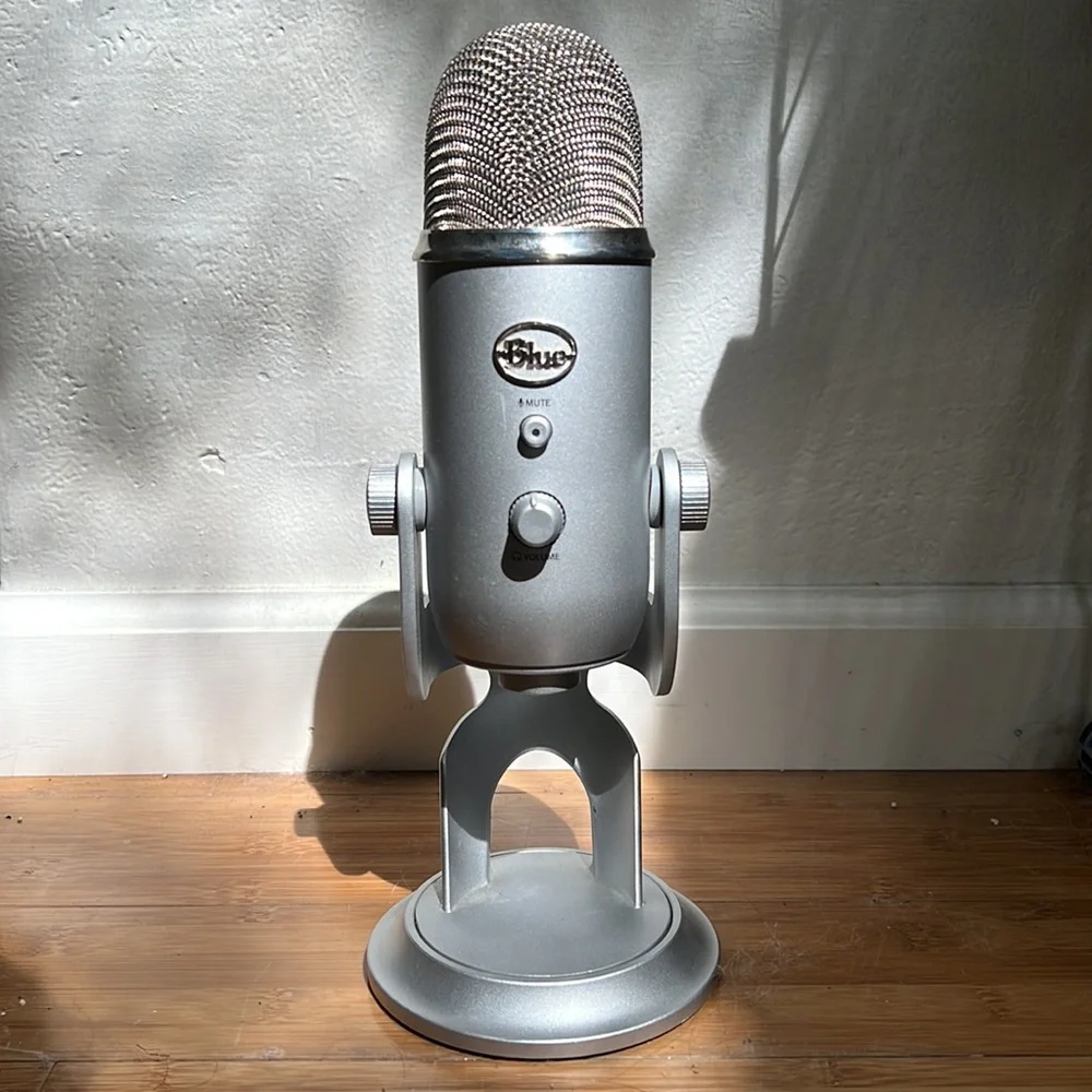Yeti blue microphone